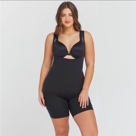 Assets Spanx Shaping Open-Bust Bodysuit
Shapewear Black NWT - Picture 1 of 10